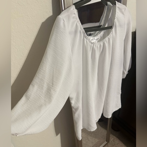 Star Vixen White Balloon Sleeve Top 1X - Picture 3 of 6